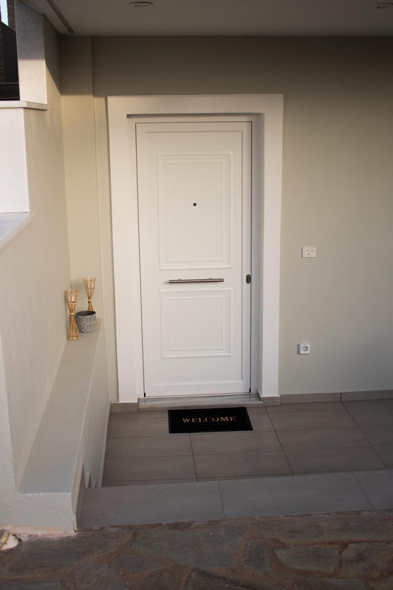 Giakost Apartments V Near Airport Artemida  Exterior photo